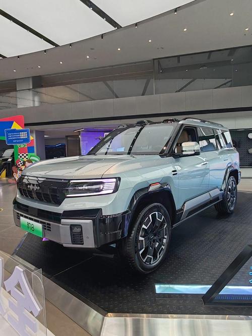 成都51比亚迪方程豹硬派越野的爆款，英菲尼迪35周年与你共成长